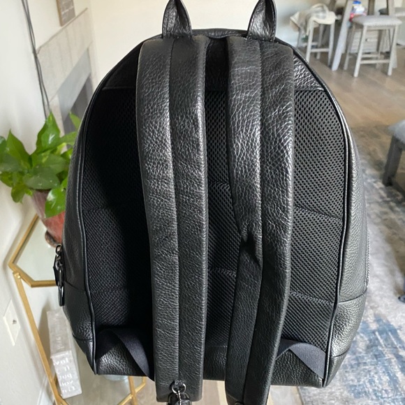 Back pack - Picture 3 of 3